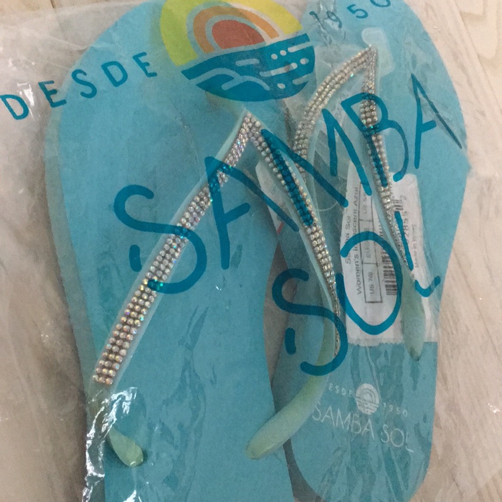 🎉🎉Host Pick BRAND NEW Samba Sol Crystal Embellished Flip Flops - Picture 3 of 7